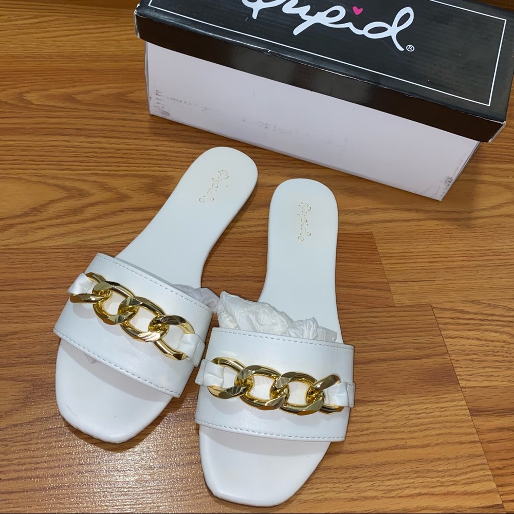 Chain detail sandals